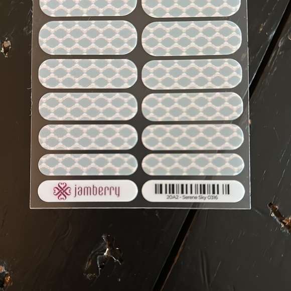 JAMBERRY nail wraps - serene sky - Picture 3 of 7
